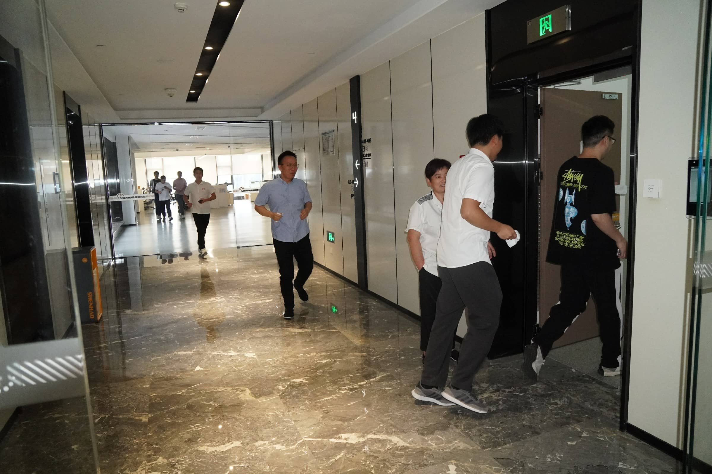 ��8ͷ�����(�й���½)-�ٷ���վ