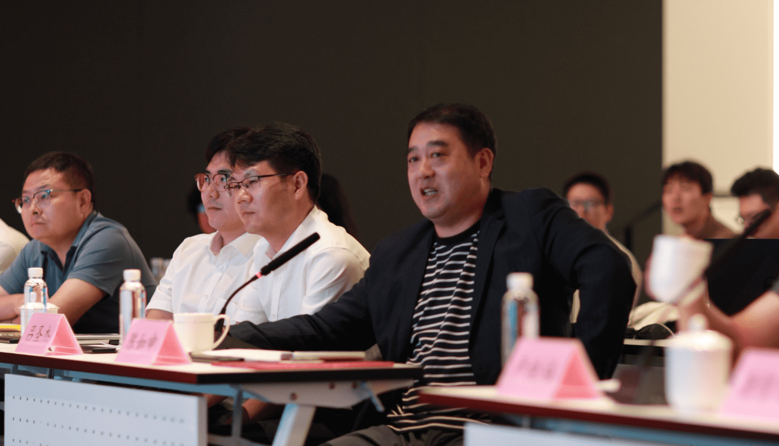 ��8ͷ�����(�й���½)-�ٷ���վ